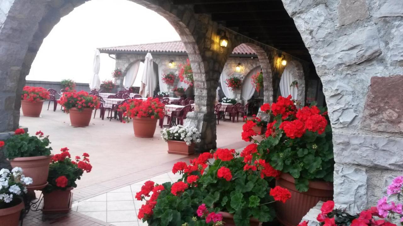 Callort Adrara San Rocco Esterno foto
