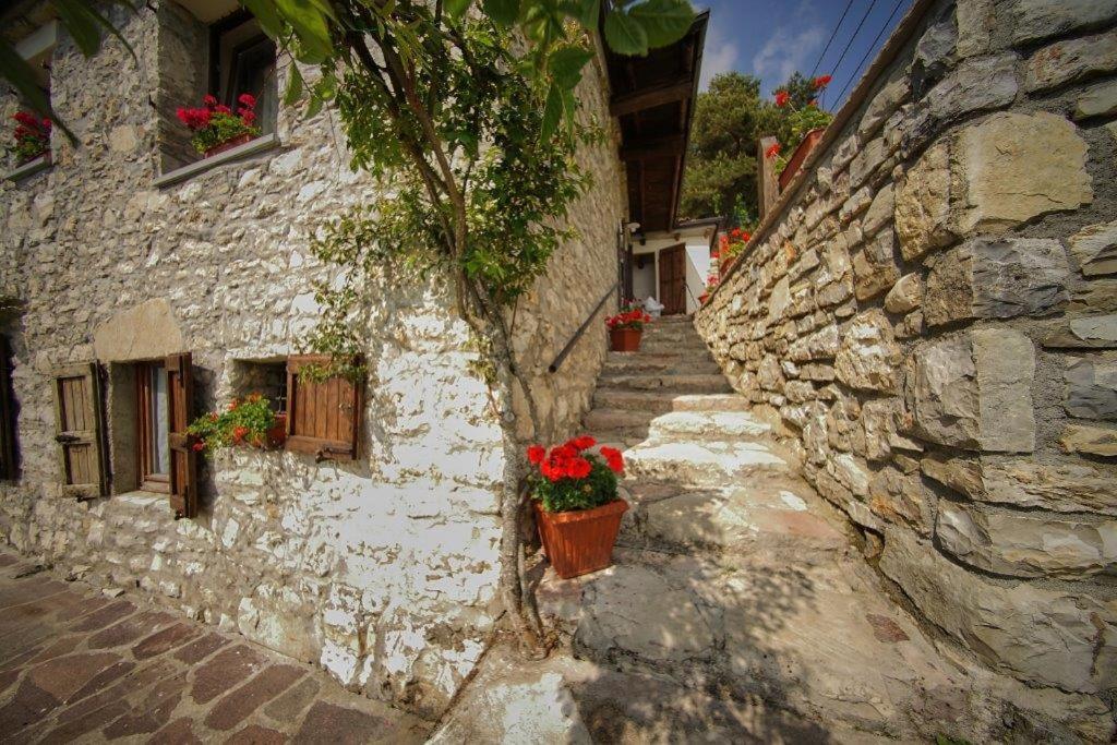 Callort Adrara San Rocco Esterno foto